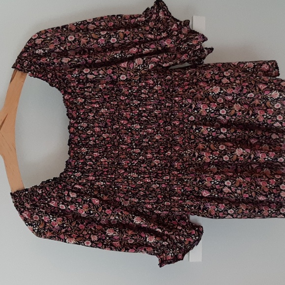 Old Navy Smocked Floral Blouse - Picture 4 of 4